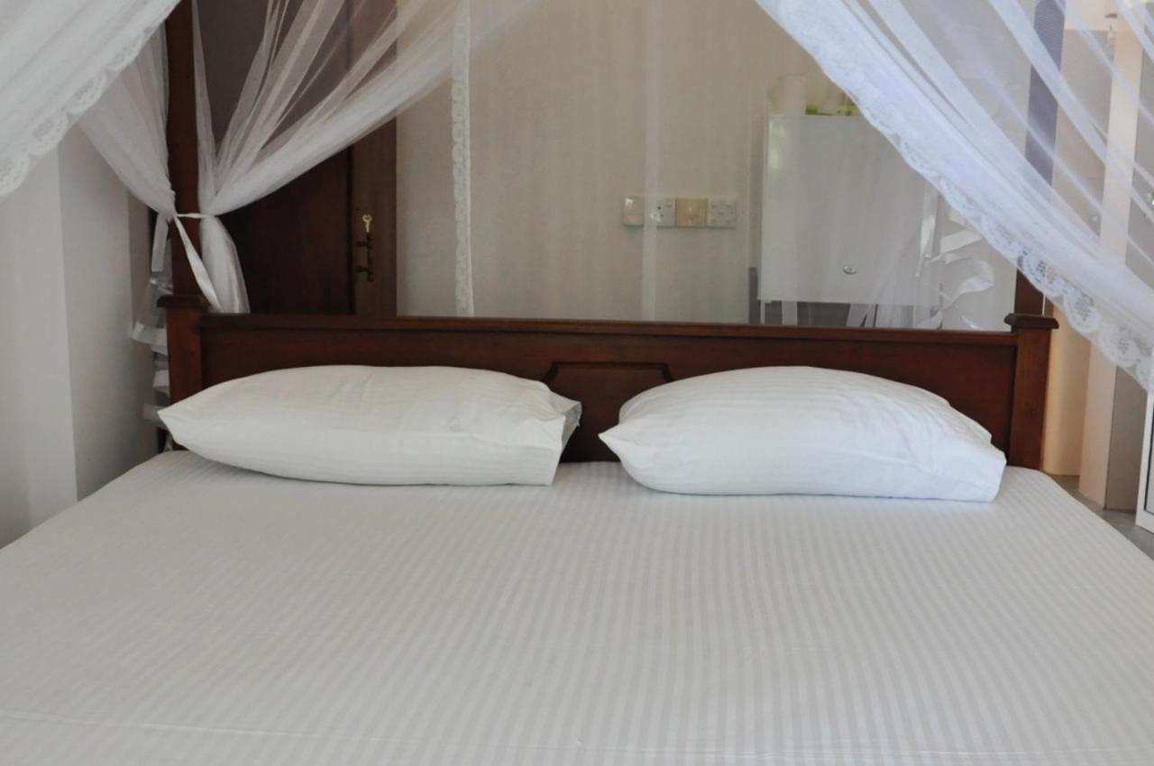 The Ocean Bed & Breakfast Unawatuna Exterior photo