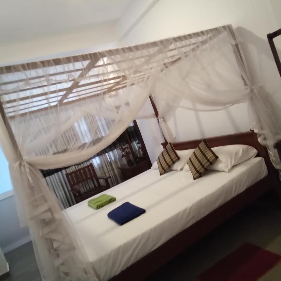 The Ocean Bed & Breakfast Unawatuna Exterior photo