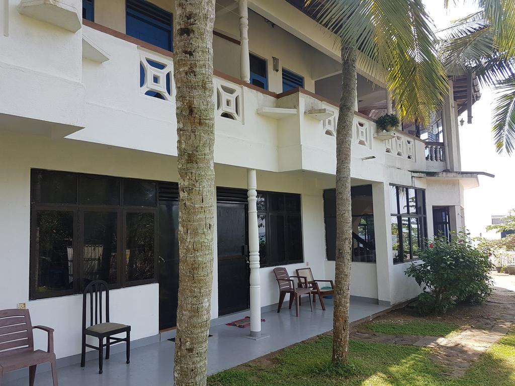 The Ocean Bed & Breakfast Unawatuna Exterior photo